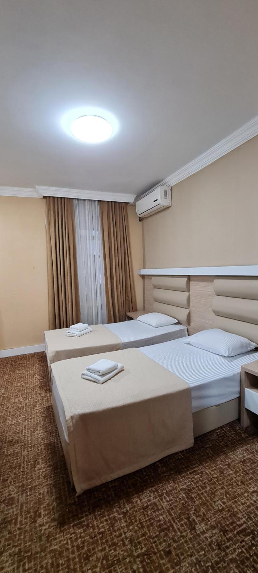 Hotel Genatsvale Batumi Cameră foto
