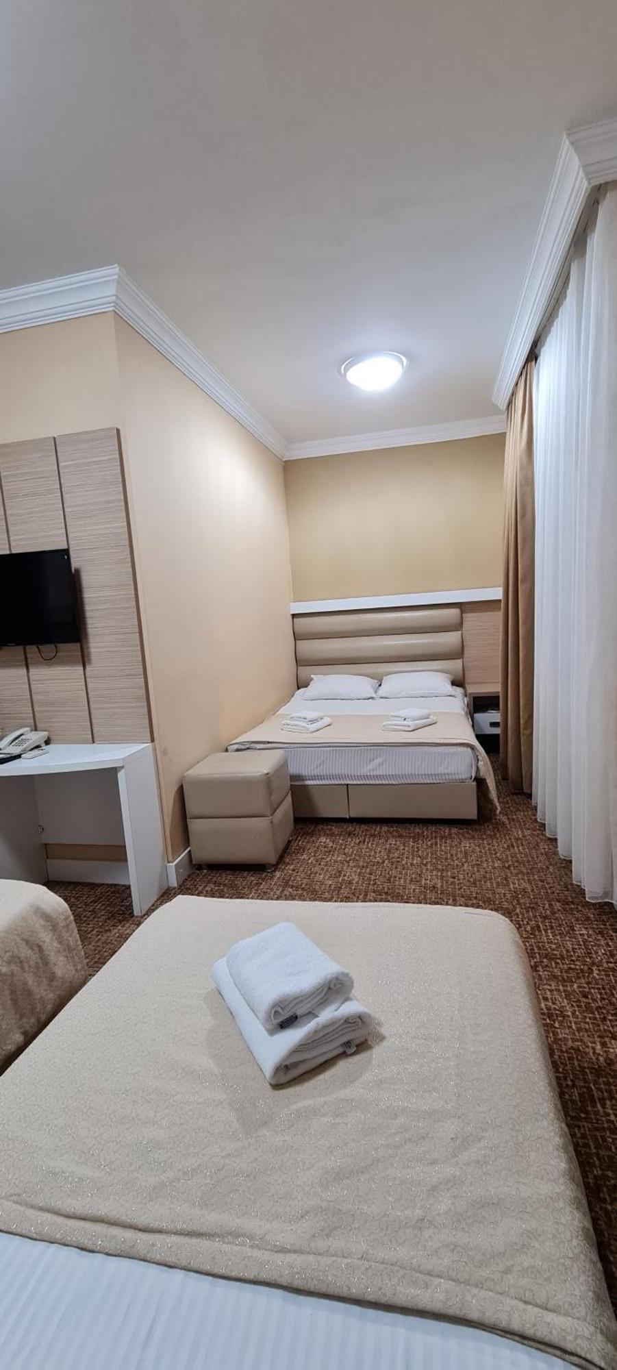 Hotel Genatsvale Batumi Cameră foto
